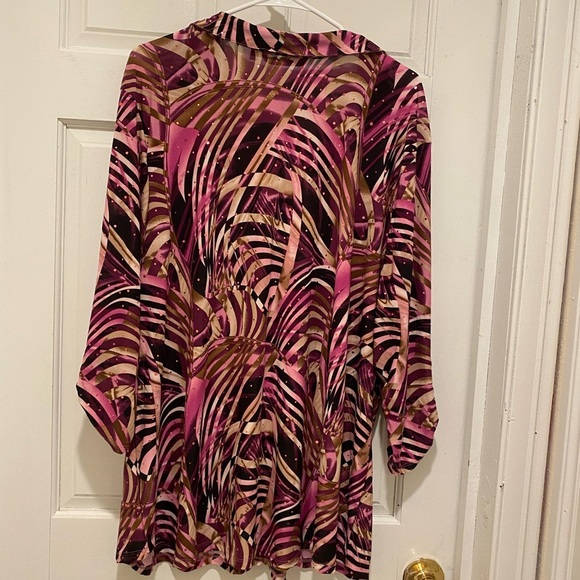 Or best offers Black and Pink Graphic Relaxed Button Down Top - Picture 3 of 5